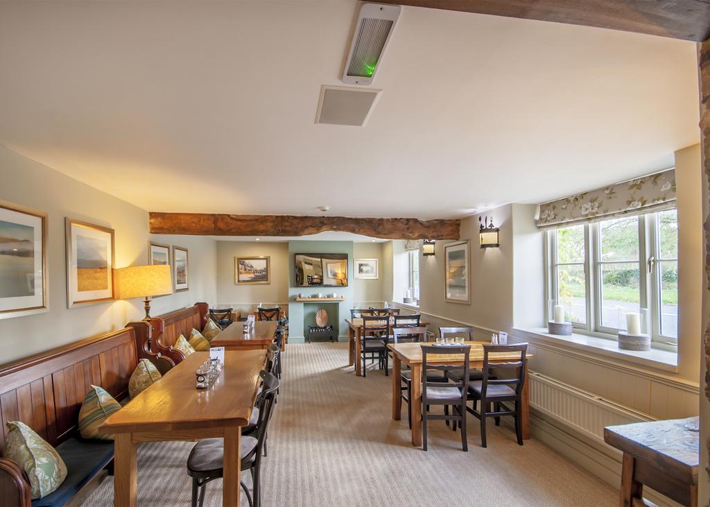 The Crown Of Crucis Country Inn And Hotel Cirencester Extérieur photo